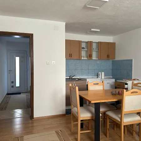 Apartment Ab Radesine