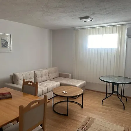 Apartment Ab Radesine *